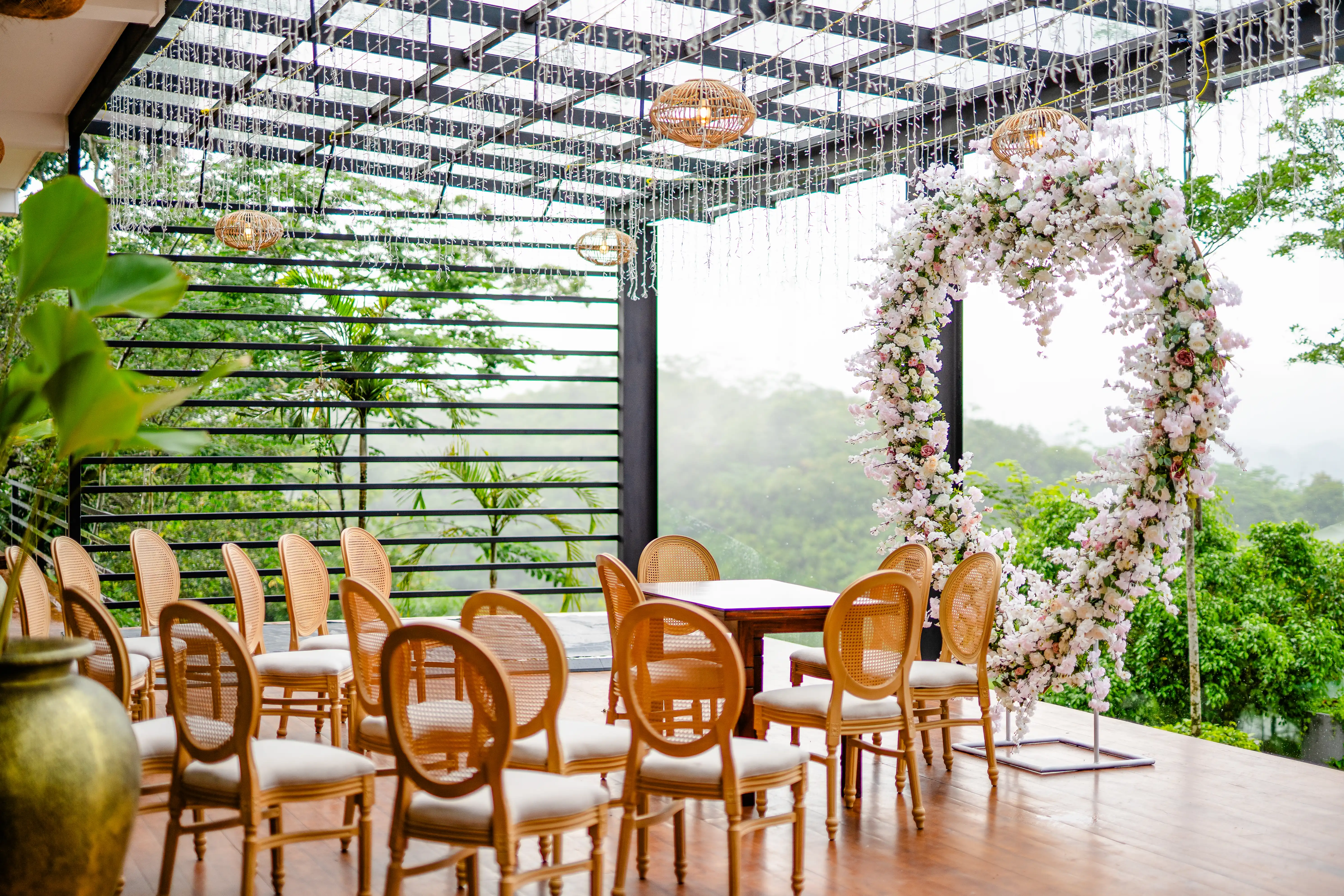 Couple viewing wedding decor at Ligness Green Odyssey